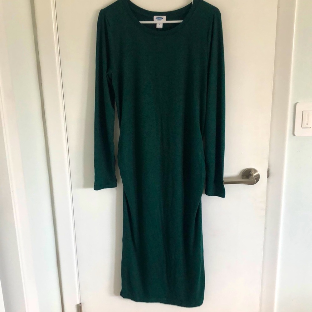 EUC Fitted Sweater Maternity Dress